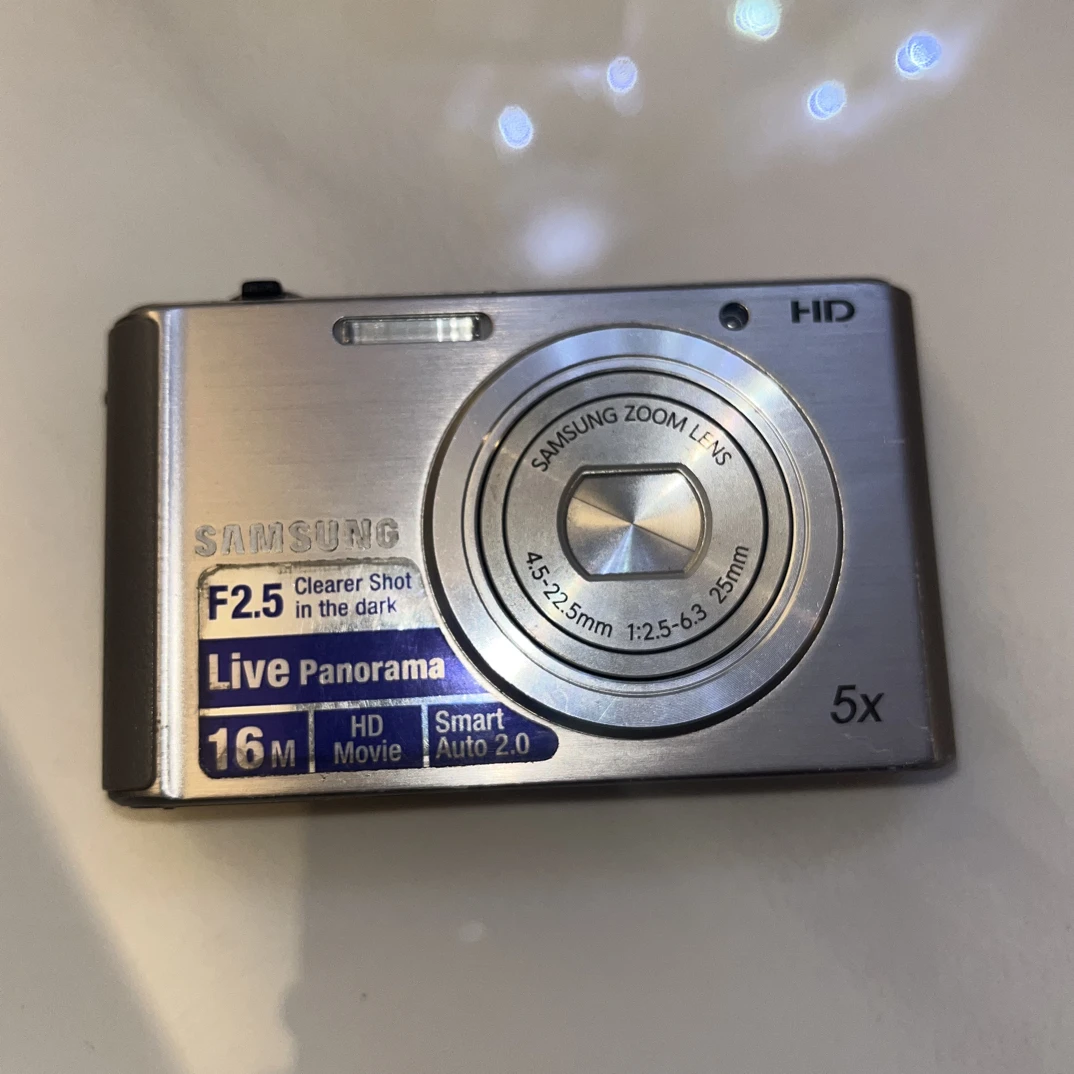 9新 Samsung/三星 ST76 色彩浓郁 像素高 人白景浓