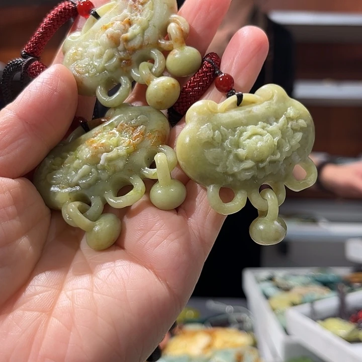 岫玉未镶嵌毛衣链