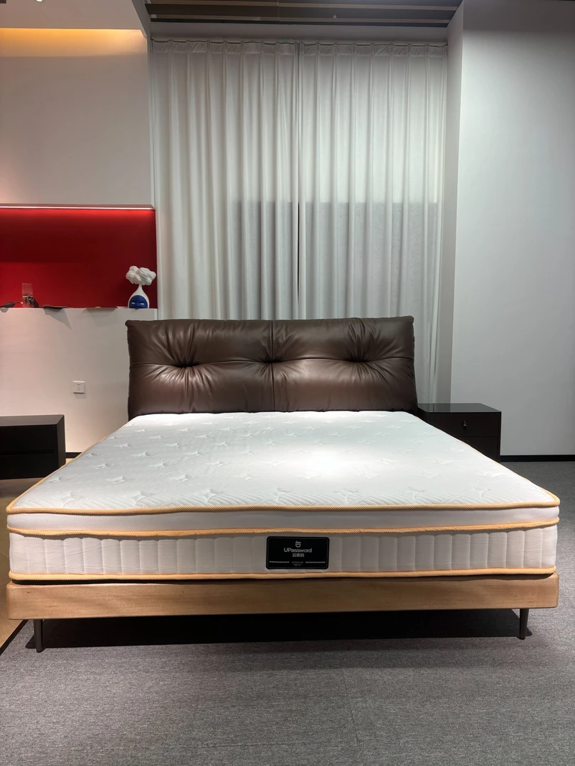 aiyi/爱意匠工/酒窝款1.5米1.8米头层牛皮床轻奢双人床主卧婚床