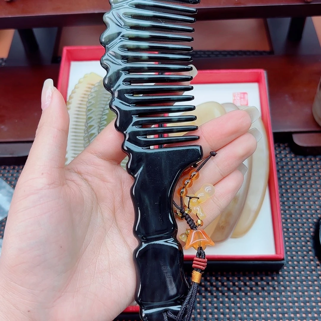 纯手工制作纯牛角梳子