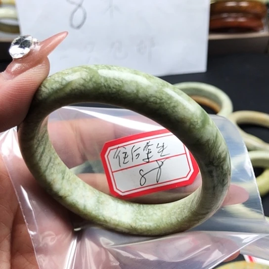 蛇纹石玉手镯未镶嵌?****?