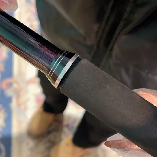 微瑕达抄网杆一根。