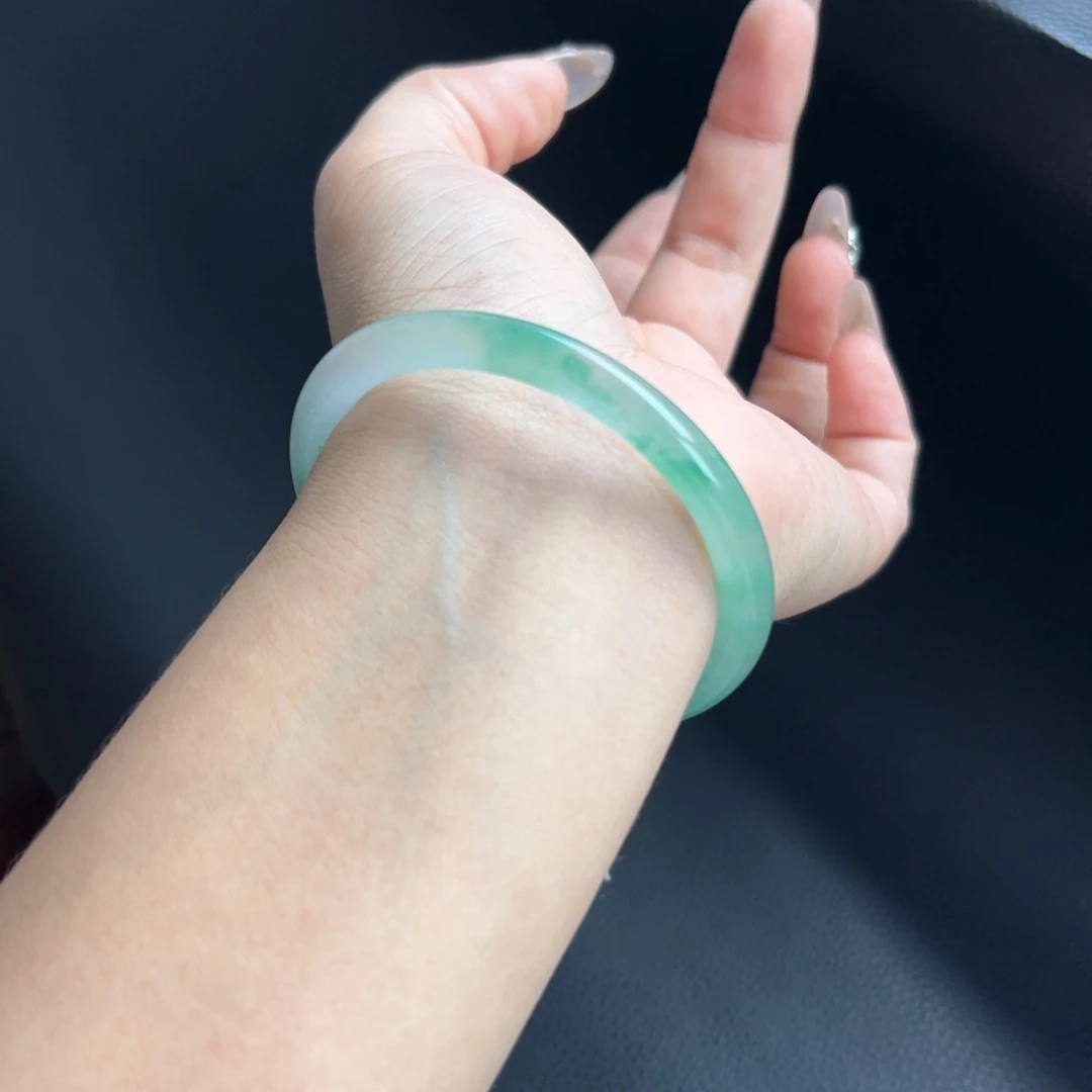 许***黑石英质玉未镶嵌手镯54