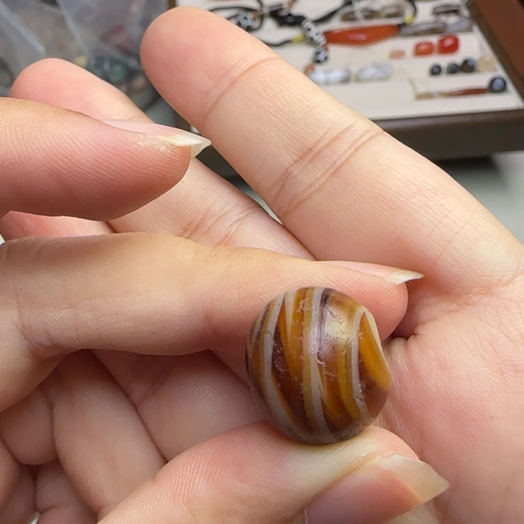 百***）未镶嵌玛瑙/玉髓珠宝半成品