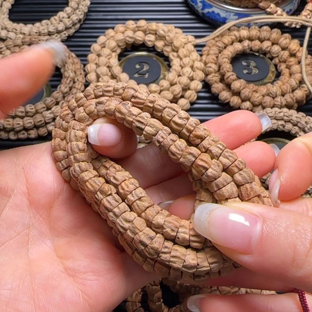 【闪购商品】柏香籽/百香籽吊坠送***马