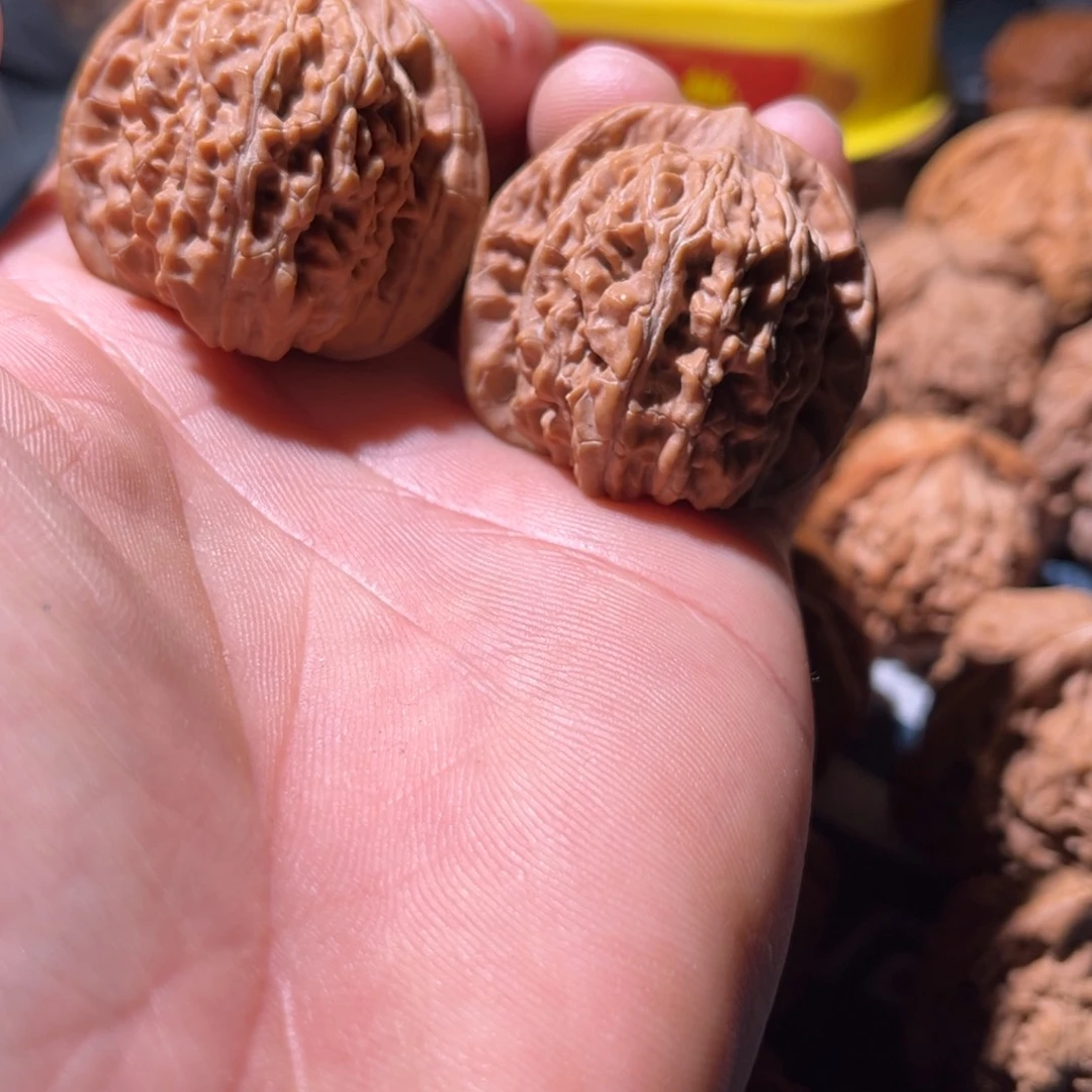 文玩核桃吊坠中****售37山地楼