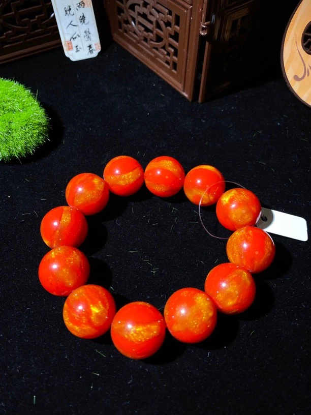 血柳卡20珠手串手镯鹤顶红珠宝。841。