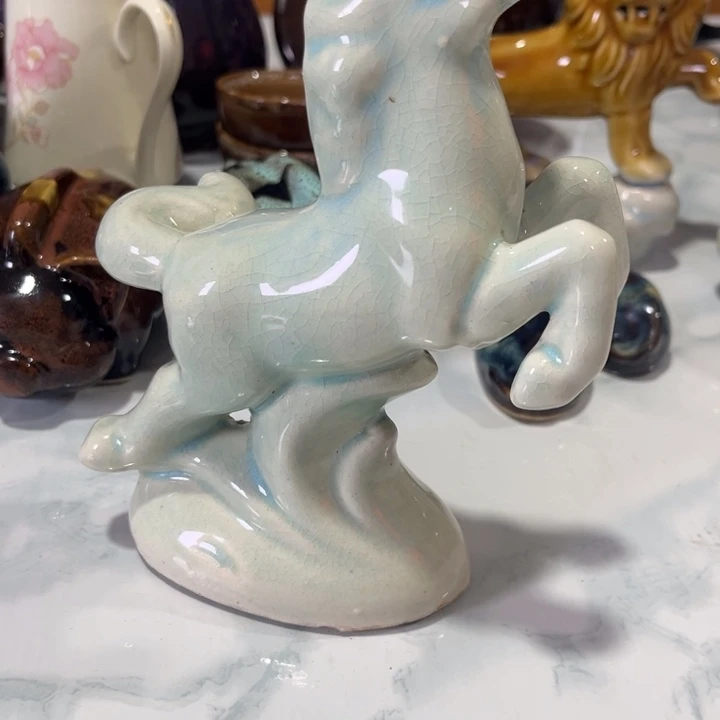 瓷片天青釉窑变小马