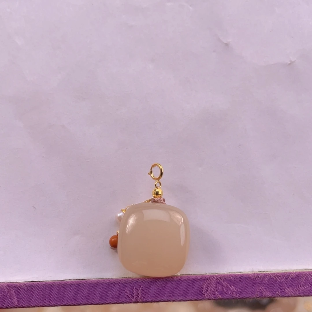和田玉吊坠(不含链)18K金镶嵌
