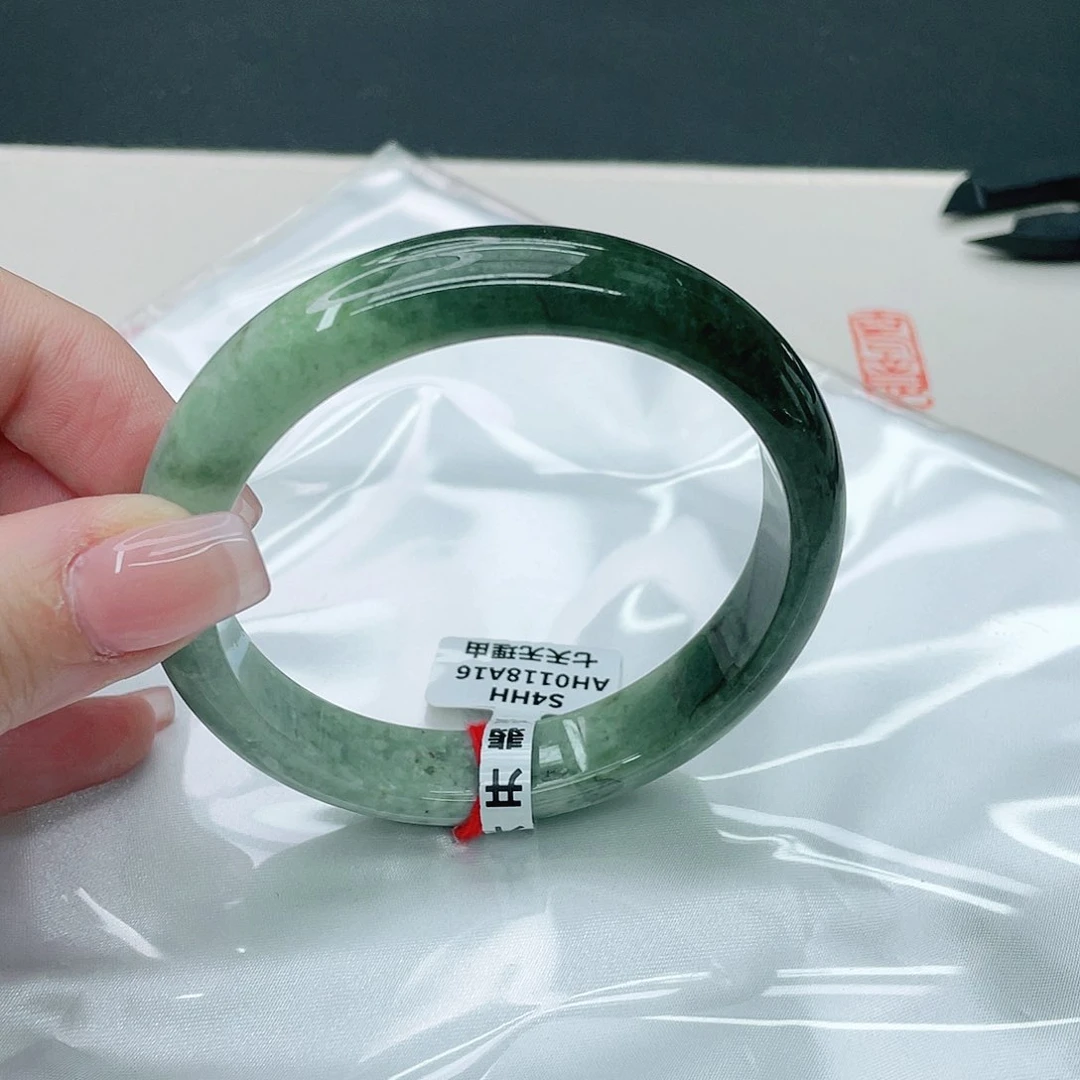 翡翠手镯未镶嵌正61.6