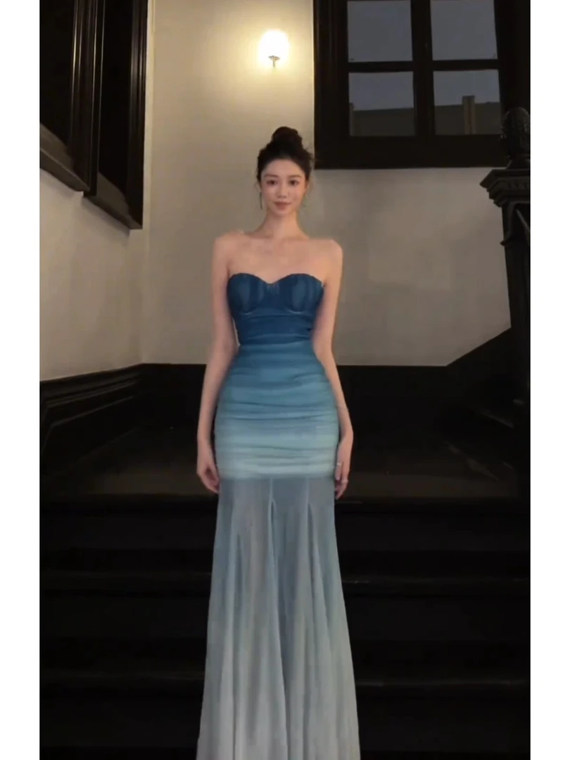 法式蓝色网纱渐变抹胸连衣裙女夏季海边度假收腰气质晚礼服长裙子