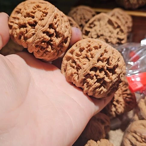 文玩核桃吊坠50粗筋