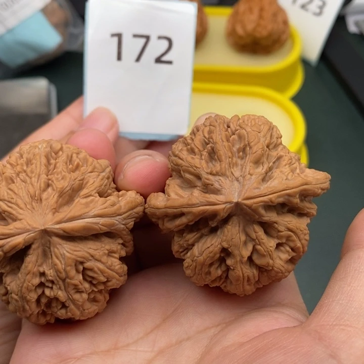 文玩核桃吊坠172号全品粗筋48