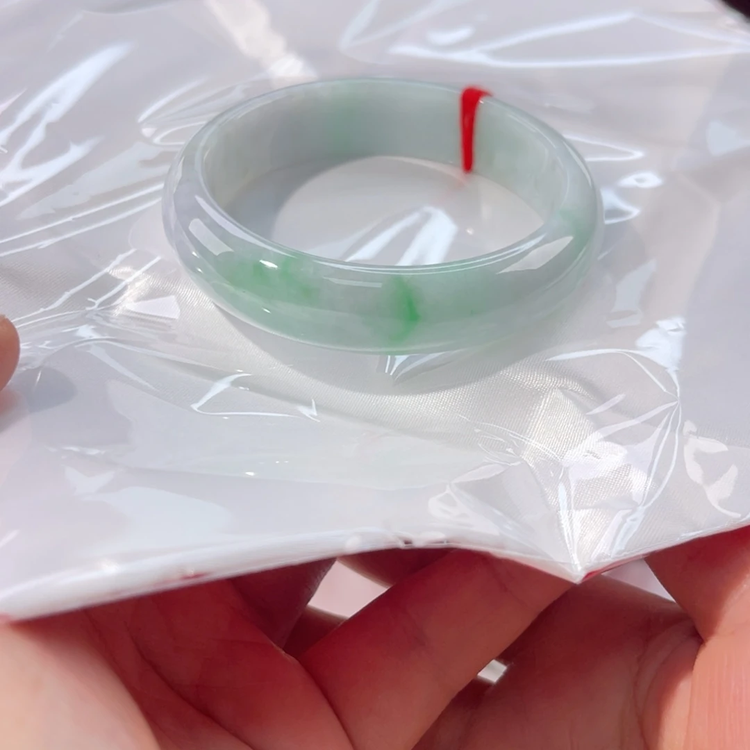 翡翠未镶嵌手镯60无大纹裂48小时鉴赏微棉石筋沙眼