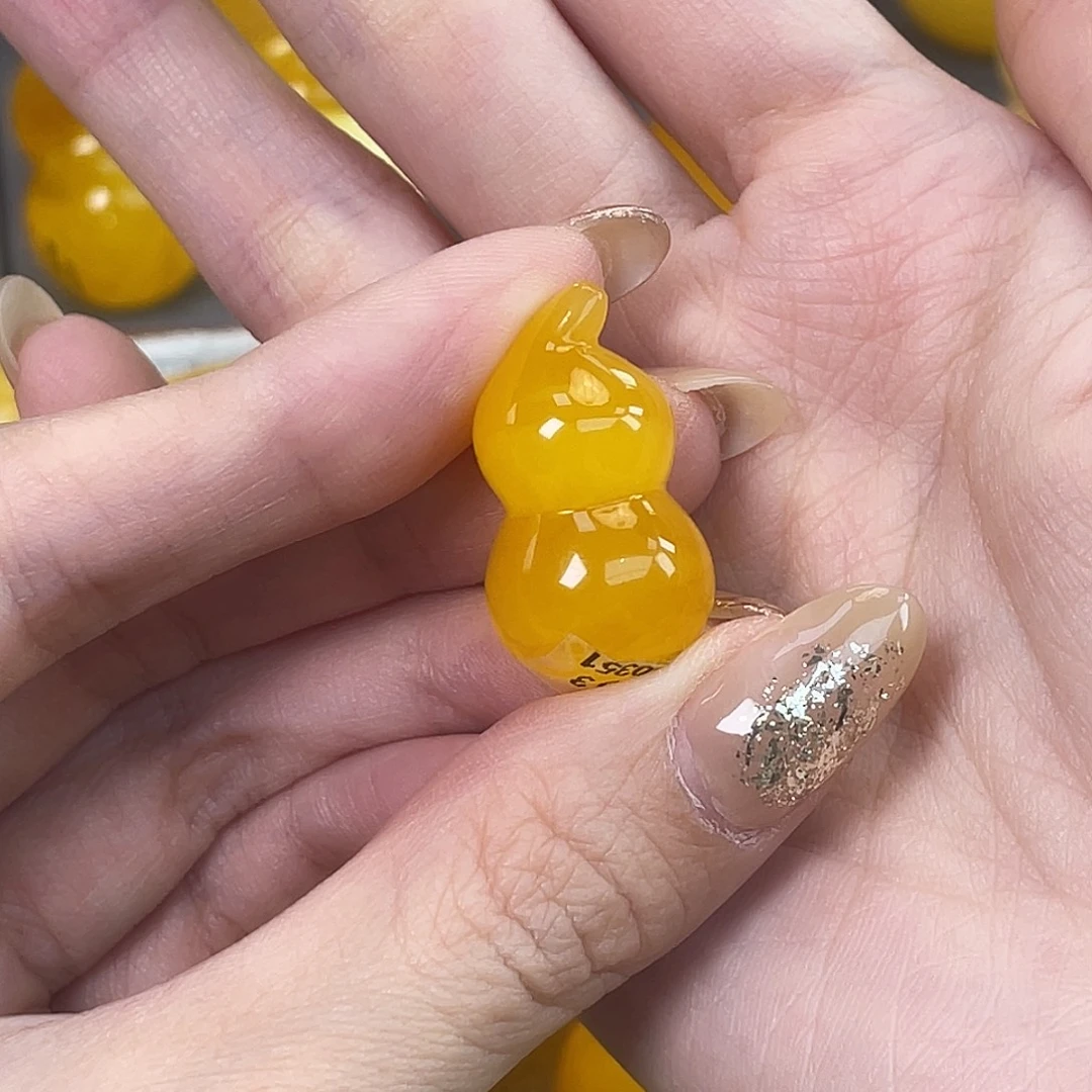 琥珀未镶嵌珠宝奇石琥珀蜜蜡J1微瑕