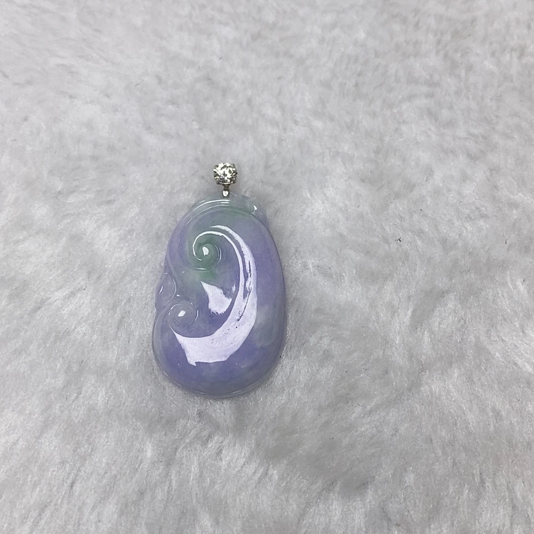 小***芽翡翠18K金镶嵌颈饰紫色如意