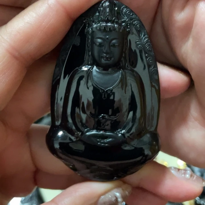 衡***长翡翠未镶嵌颈饰翡翠