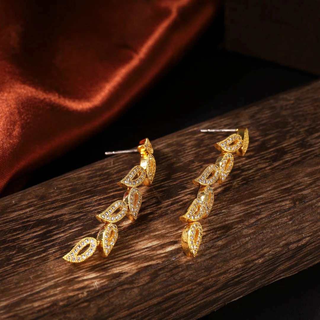 铜合金合成锆石耳饰 AQ22XBIC-08395 简约小众个性时尚百搭耳饰