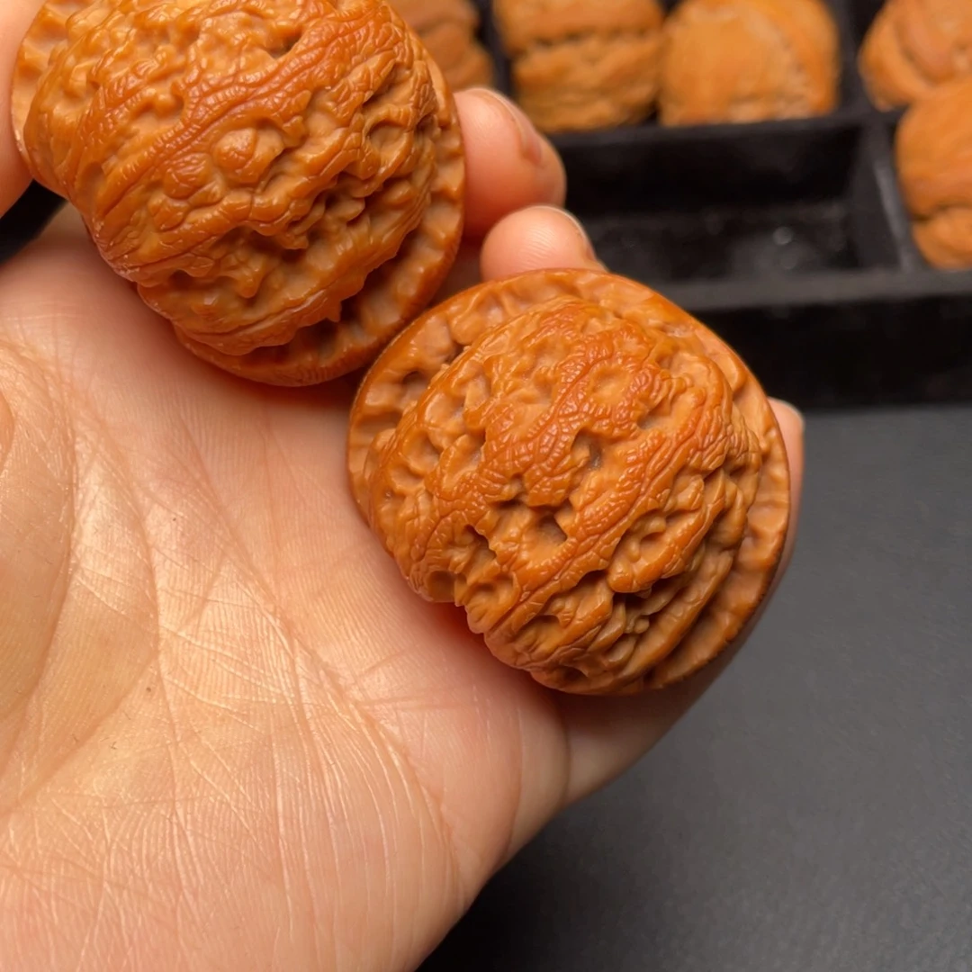 秦岭野生文玩核桃