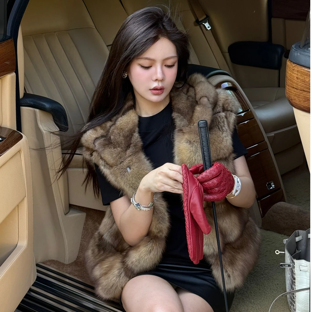 无袖满天星貂毛马甲外套 24D124！！