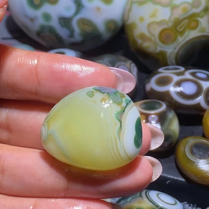 玛瑙/玉髓未镶嵌珠宝奇石16