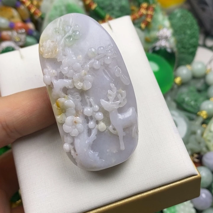 翡翠未镶嵌吊坠(赠链)