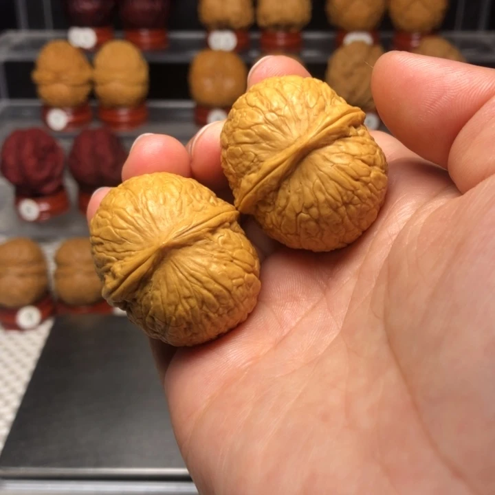 文玩核桃把件14招财进宝