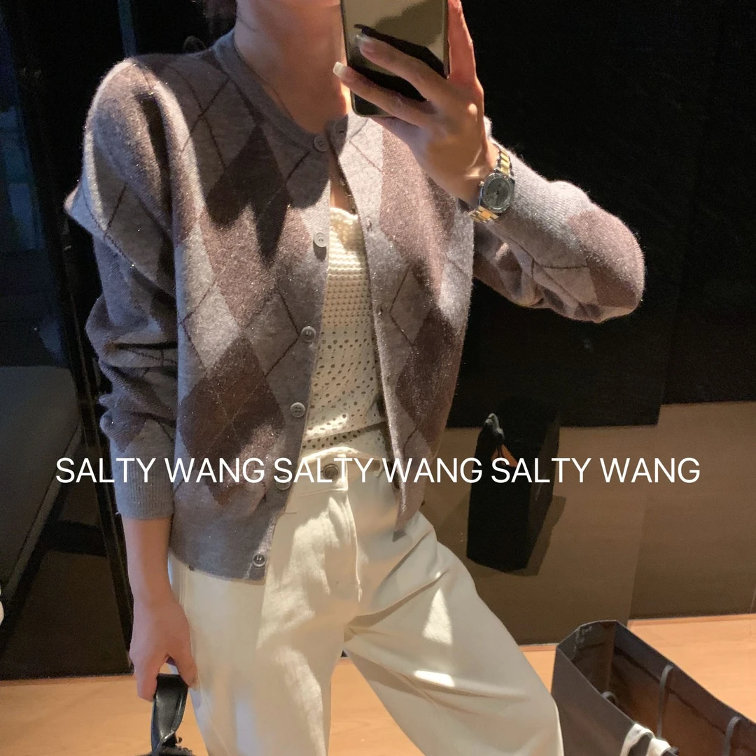 WANG【复古织梦】高质感百搭菱格纹细闪圆领针织开衫WZX7198