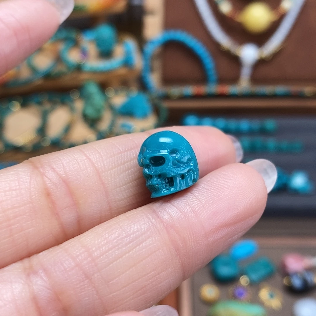 绿松石未镶嵌珠宝奇石