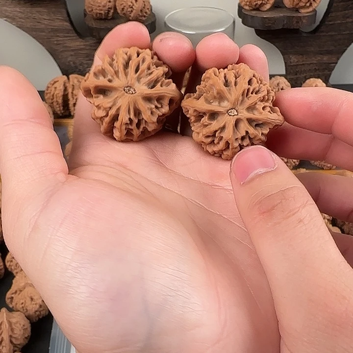 吊坠文玩核桃瑕疵秦闷26626