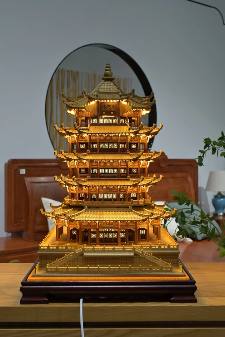 金丝楠木黄鹤楼中国木雕摆件