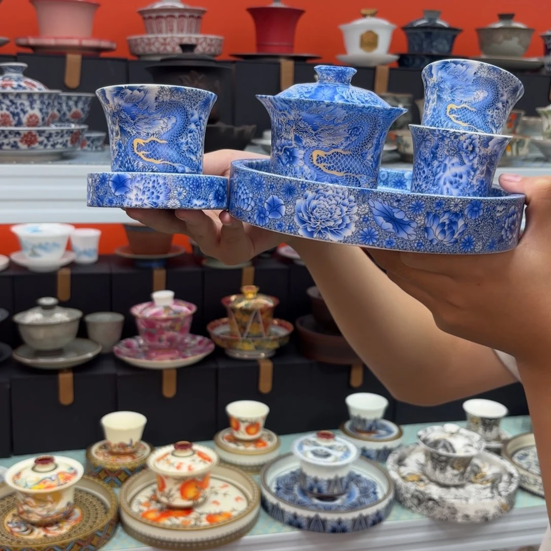 悬停车辆和行人通行