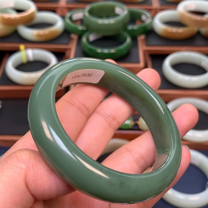 和田玉（碧玉）手镯未镶嵌58