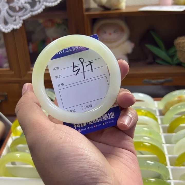 蛇纹石玉未镶嵌手镯568