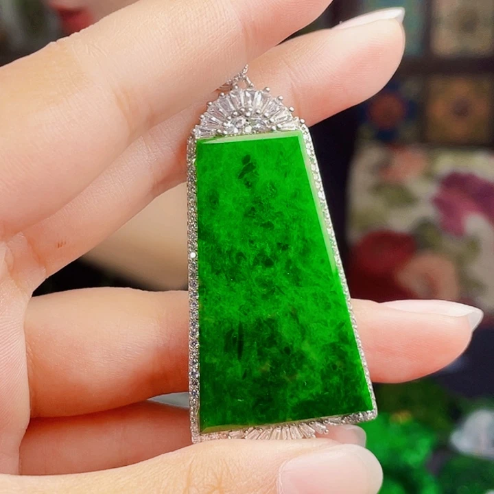 翡翠银S925镶嵌颈饰多样性