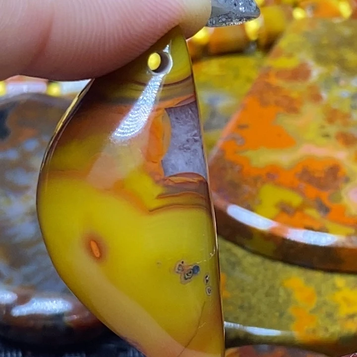 玛瑙/玉髓颈饰未镶嵌