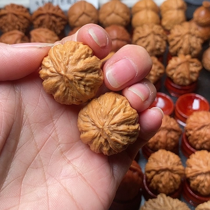 文玩核桃吊坠西瓜球