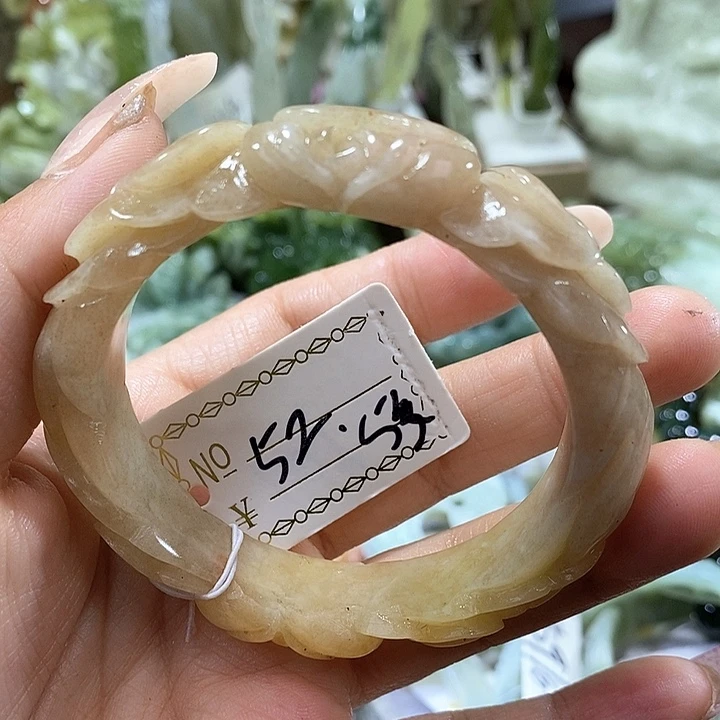 岫玉岫玉手镯，52.53口径未镶嵌