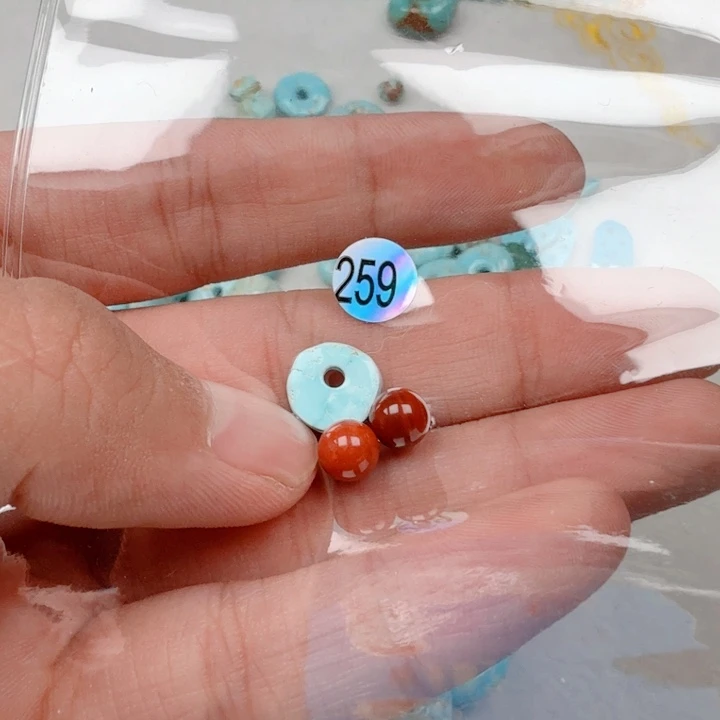 南红玛瑙未镶嵌珠宝奇石