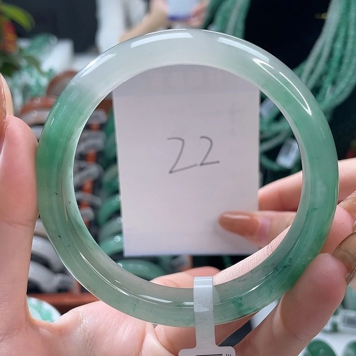 石英质玉手镯未镶嵌天然A货非洲翠手镯