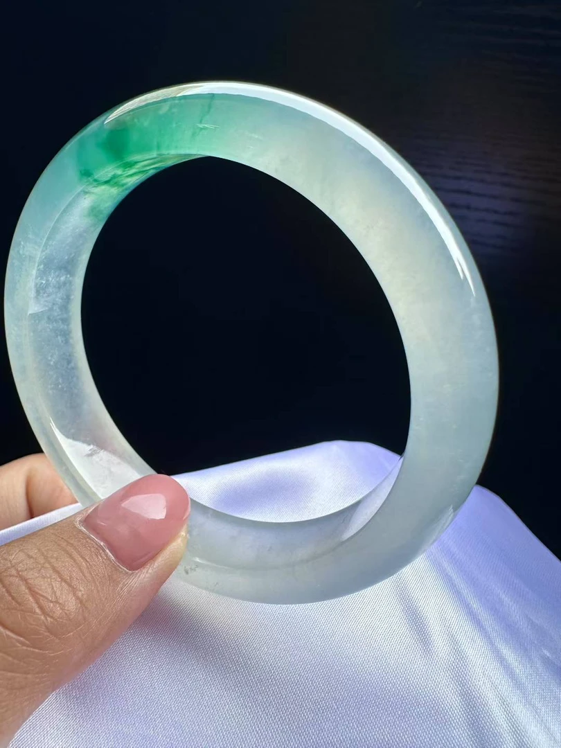 缅甸天然A货翡翠高冰飘绿花翡翠手镯