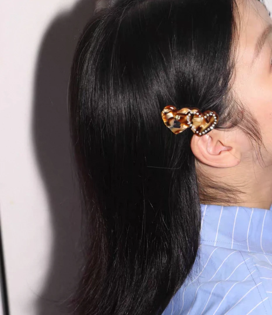 爱心发夹-砰砰爱心钻石可爱头饰边夹亚克力刘海夹
