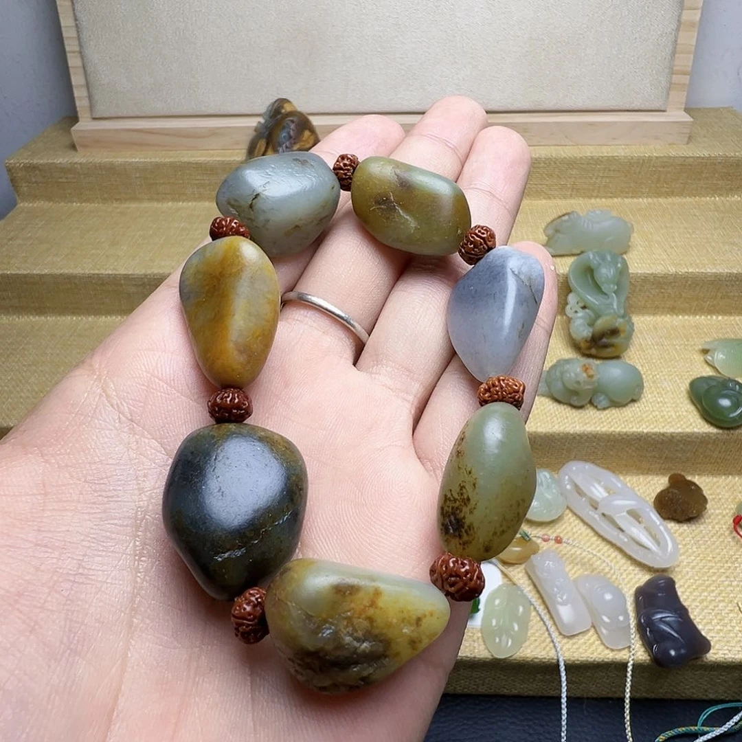 和田玉颈饰未镶嵌扬**意