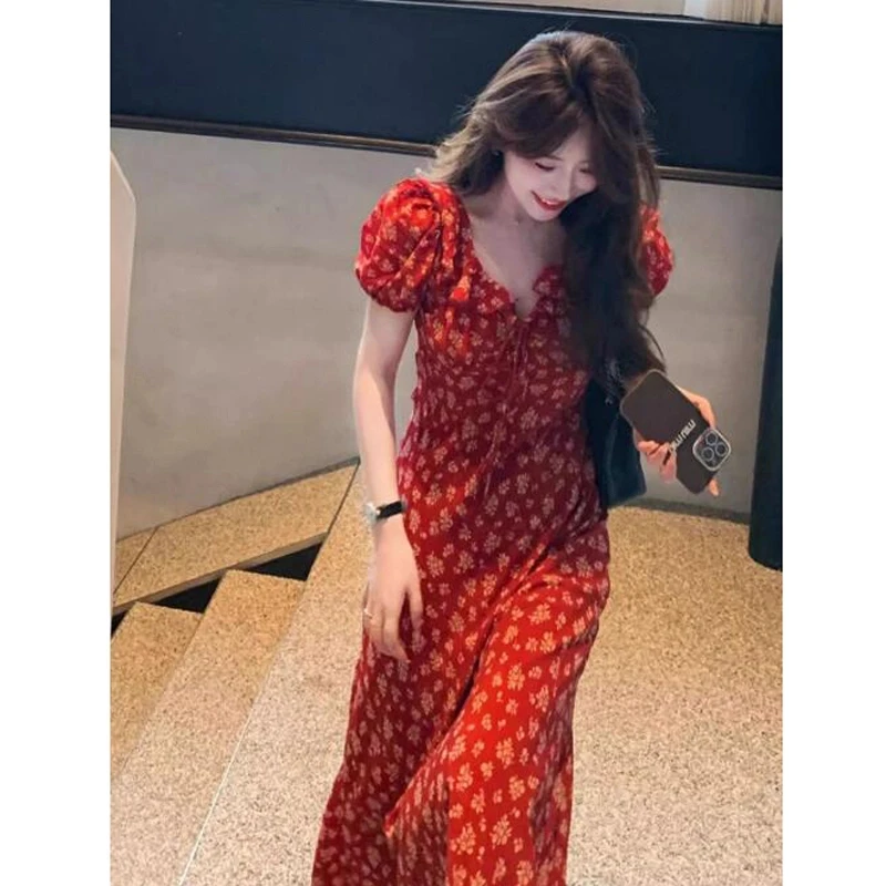 茶歇法式红色荷叶边V领碎花长款雪纺连衣裙女夏季超好看新款裙子