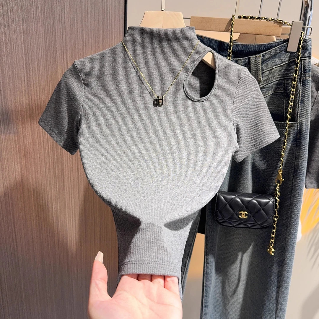 时尚设计暗灰色镂空短袖T恤女2025年夏季新款半高领显瘦别致上衣