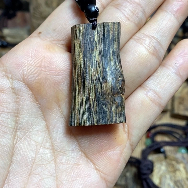 沉香手把件4.5 克奇楠沉香素牌吊坠