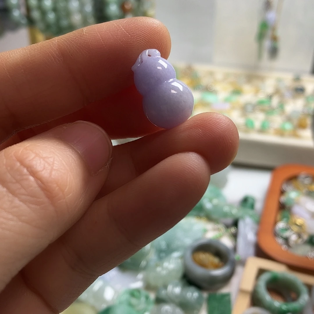 翡翠未镶嵌颈饰01