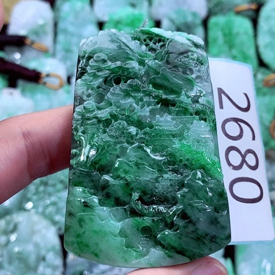 吊坠(不含链)未镶嵌翡翠
