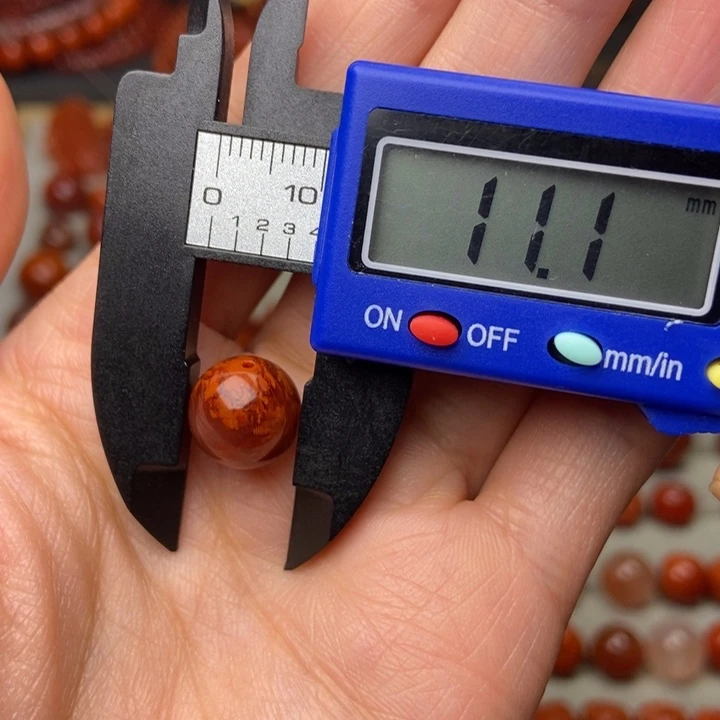 南红玛瑙配饰未镶嵌