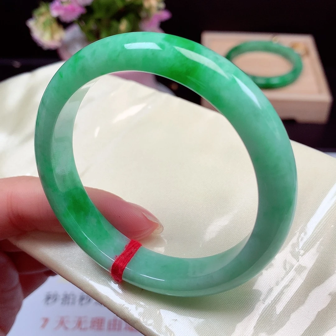 翡翠未镶嵌手镯1715